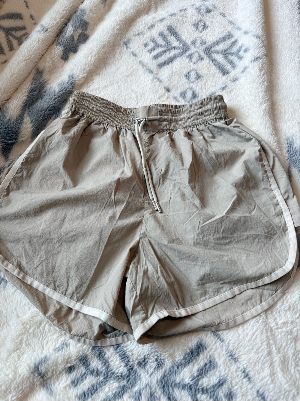 Varley from SCHEELS Drawstring Women’s Shorts in Light Khaki